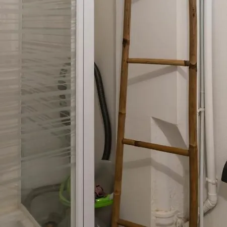 Lägenhet Nice & Spacious Studio Near Paris